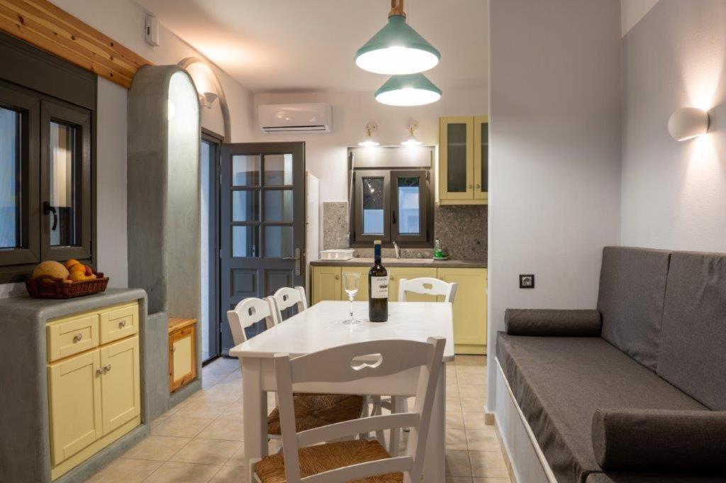 L'Eros Villa Grandma'S House Lakkíon 外观 照片
